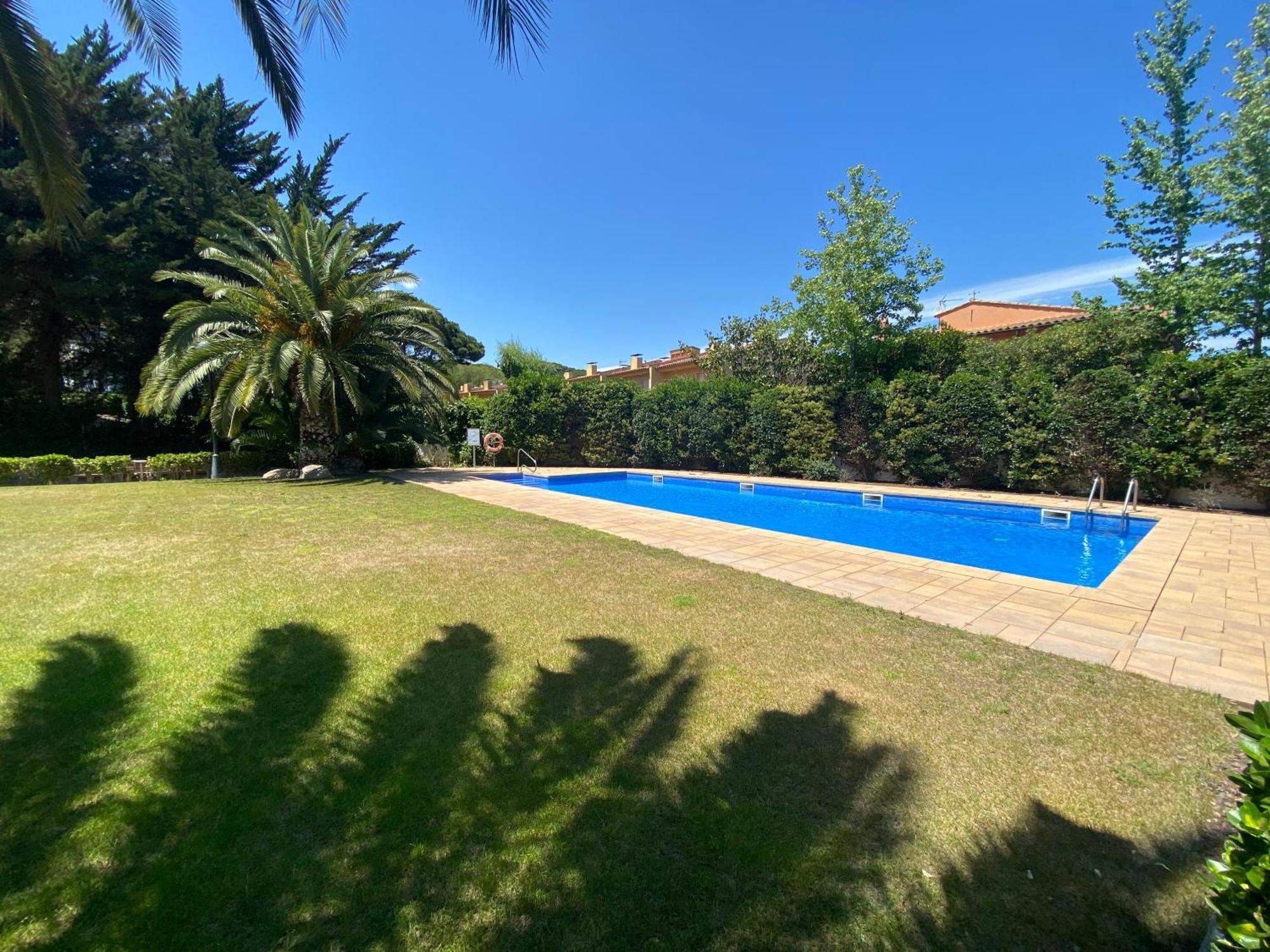 Apartament Per Parelles Reformat Amb Piscina 칼레냐 데 팔라푸르헬 외부 사진