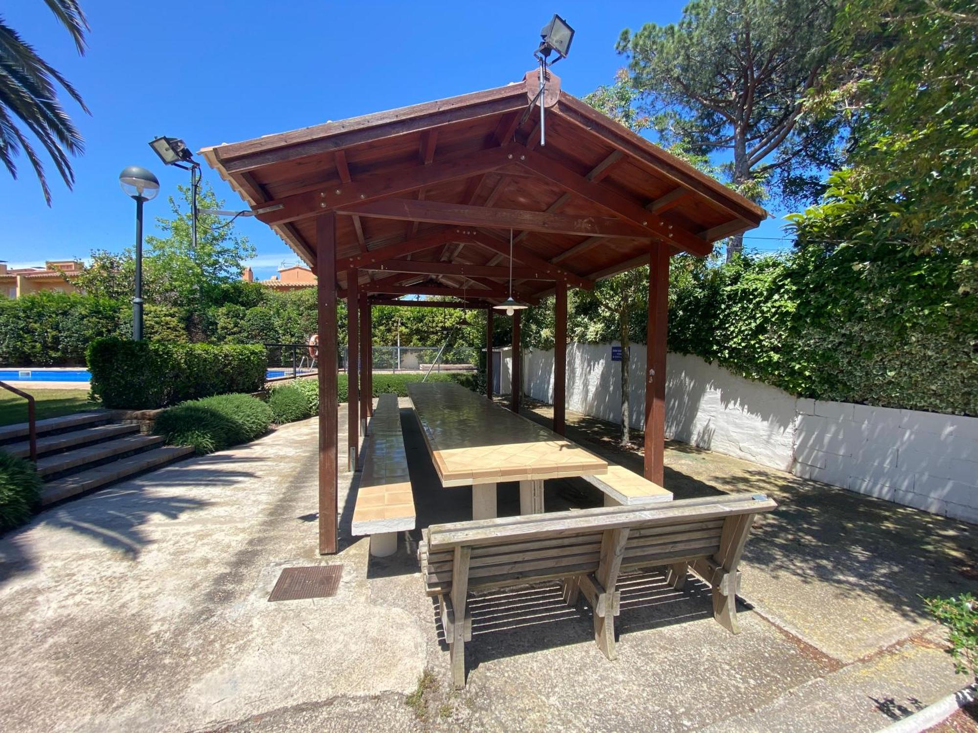 Apartament Per Parelles Reformat Amb Piscina 칼레냐 데 팔라푸르헬 외부 사진